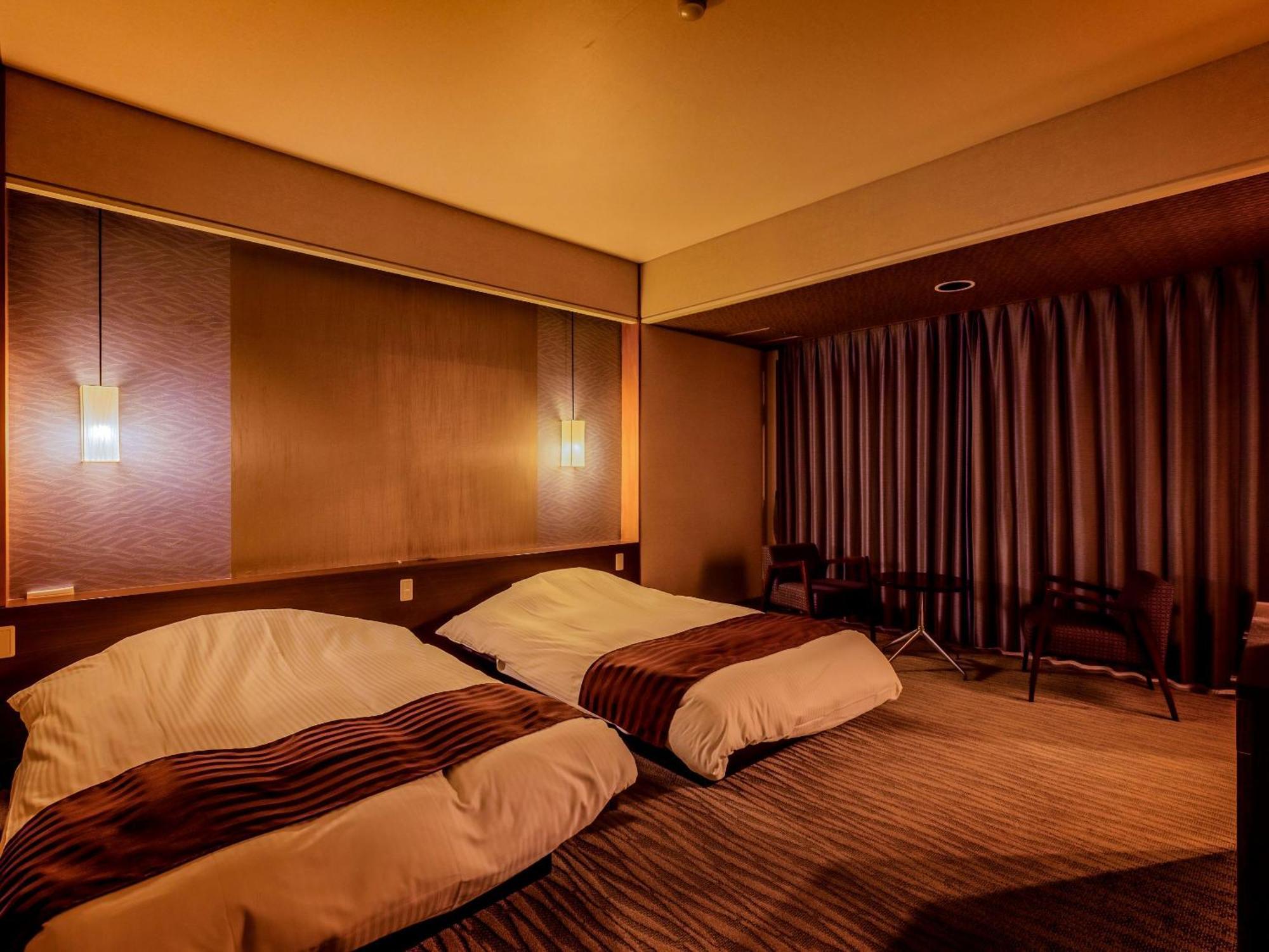Ooedo Onsen Monogatari Premium Saichoraku Ryokan Shirahama